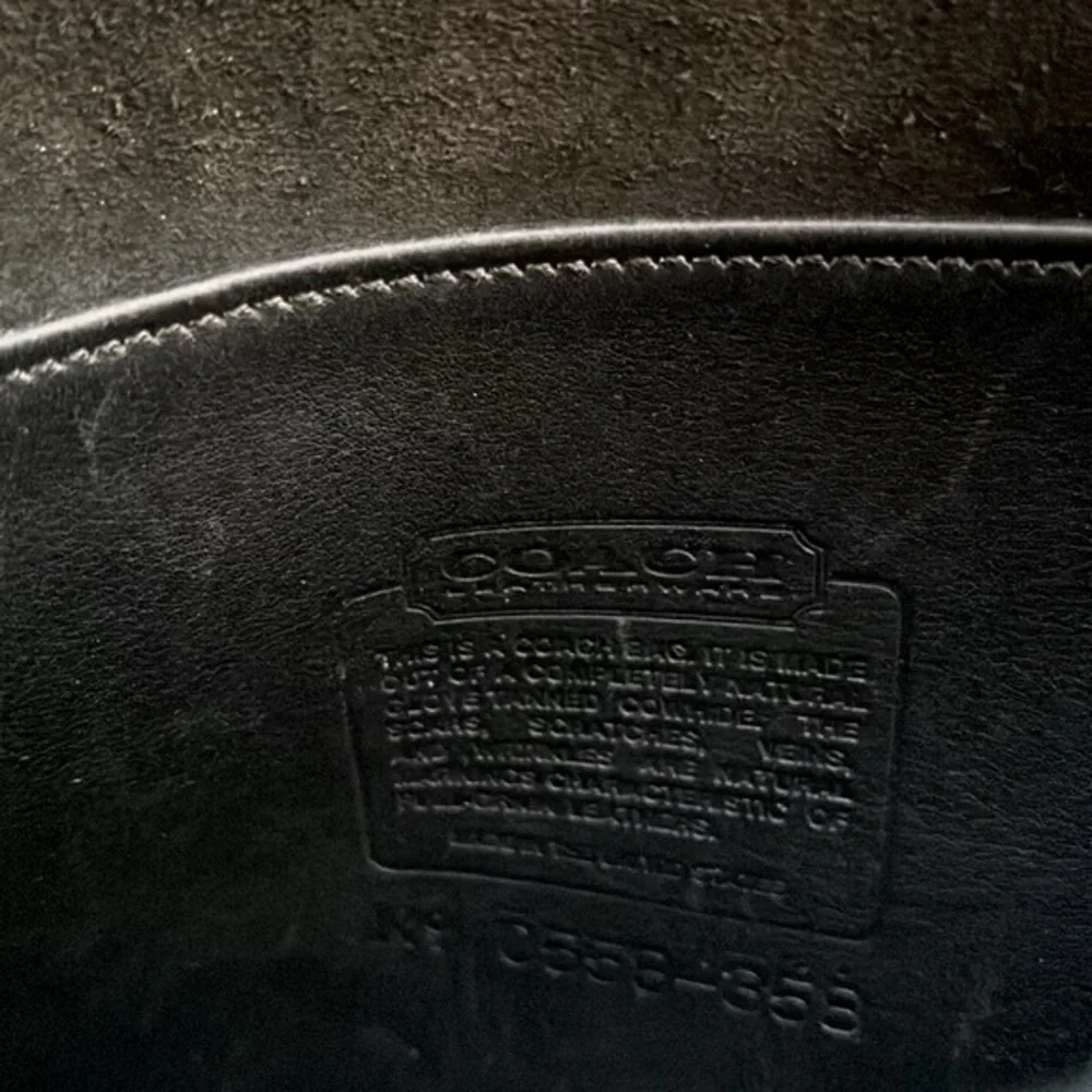 Vintage Coach Classic Leather Crossbody - Picture 9 of 13